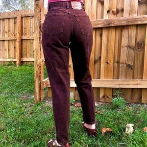 😍😍VINTAGE BROWN LEVI MOM JEANS😍😍